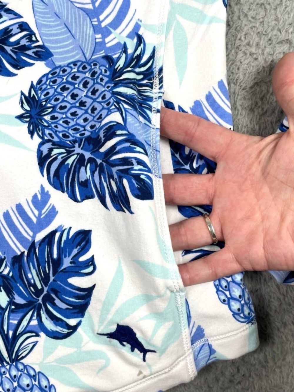Tommy Bahama quarter zip top - Picture 4 of 8